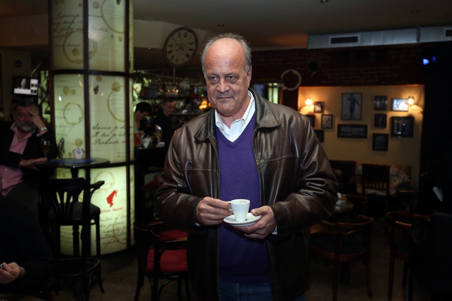 Jakov Sedlar istupio iz Društva hrvatskih filmskih redatelja Zagreb, 22.04.2017 - Uz projekciju arhivskih snimki Zagreba i pijunskog trilera Alfreda Hitchcocka "Sjever-sjeverozapad" legendarna zagrebaèka Kinoteka u Kordunskoj 1 sveèano je otvorena nakon 12 godina stanke. Na fotografiji Jakov Sedlar. foto HINA / Denis CERIÆ /dc