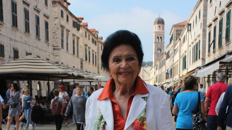 Hrvatica ušla u anale Bad Homburga: Olga Stoss uvrštena među devet počasnih građana u dugoj povijesti tog grada Olga Stoss na Stradunu / Foto: Fenix
