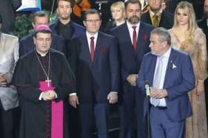 JUBILARNI 30. BOŽIĆ U CIBONI Posjetitelji uživali u glazbi gotovo tisuću izvođača Koncert 'Božić u Ciboni'