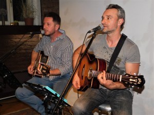 Hrvatska vina i specijaliteti oduševili Bečane Akustik Art Duo