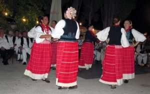 skola folklora