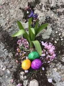 DANAS JE USKRS, NAJVEĆI KRŠĆANSKI BLAGDAN: Hrvati katolici proslavljaju Uskrs odlascima na mise, jede se blagoslovljena hrana, tuckaju se jaja, ... Uskrsne pisanice / Foto: Fenix