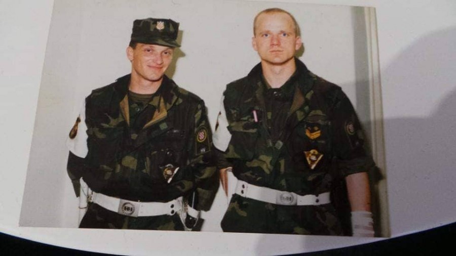 POLICIJA ISTRAŽUJE NESREĆU: U Švicarskoj na gradilištu poginuo Hrvat Ivan Kurešić Ivan Kurešić (desno) je bio pripadnik Tigrova