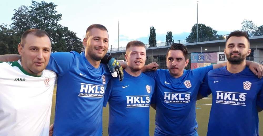 Duvnjak i Puljić dvostruki strijelci u visokoj 10:4 pobjedi druge momčadi Croatije Frankfurt Igrači druge momčadi Croatije Frankfurt / Foto: Fenix