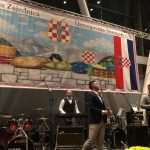 (FOTO i VIDEO) 20. JUBILARNA HERCEGOVAČKA VEČER U STUTTGARTU: Iseljeni Hrvati pjevali sa Željkom Bebekom i gostima