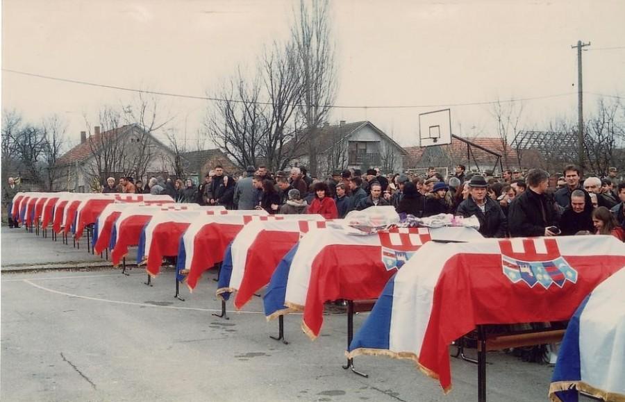 Antun Ivanković pokreće inicijativu za izgradnju i uređenje Spomen-sobe Domovinskog rata u Tovarniku U Spomen sobi će biti i popis svih žrtava, branitelja, civila i osoba za kojima se još traga na području Općine Tovarnik / Foto: Preslik A.Ivanković