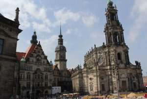 „ZAKLJUČAVANJE“ DAJE REZULTATE: Njemačka bilježi pad broja novih infekcija koronavirusom, sedmodnevna incijedencija je najniža od studenog prošle godine Glavni grad Saska Dresden / Foto: Fenix (S.P.)