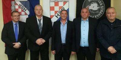 Željan Jurlin iz Kaštela novi je predsjednik HSP-a Splitsko-dalmatinske županije Novoizabrano predsjedništvo HSP-a SDŽ-e / Foto: Fenix