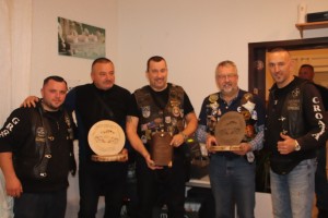 (FOTO) Winter Motopartyu u Reutlingenu: Na zabavi MK Gromovi Croatia iz Stuttgarta i poznati splitski motoavanturist Željan Rakela Željan Rakela s bajkerima iz Stuttgarta