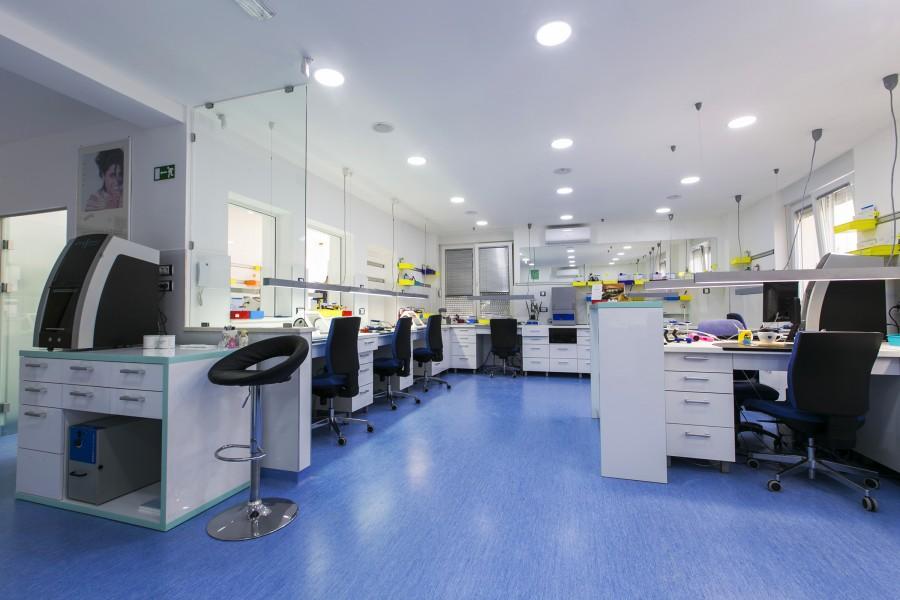 SALONA DENTAL – STOMATOLOŠKA POLIKLINIKA: "Sve stomatološke usluge na jednom mjestu!" salona dental (1)