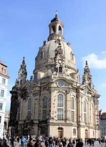 (FOTO) REPORTAŽA IZ DRESDENA: Grad koji se iz pepela digao nakon Drugog svjetskog rata Najpoznatija protestantska crkva Frauenkirche je jedan od glavnih simbola Dresdena /Foto: Fenix