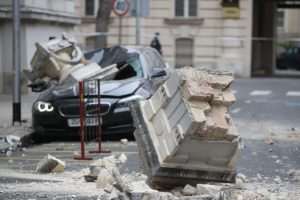 ŽRTVE POTRESA U ZAGREBU: Teško ozlijeđena 15-godišnja djevojčica je u kritičnom stanju, više je ozlijeđenih osoba Potres u Zagrebu / Foto: Hina