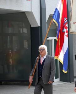 HRVAT IZ NJEMAČKE: Na pragu je osmog desetljeća, ali već 50 godina ponosno nosi hrvatski barjak ulicama njemačkoga grada Viktor Soldo u procesiji sv. Fridolina