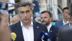 NAKON DUBROVNIKA I SPLITA: Plenković izjavio kako u 10. izbornoj jedinici očekuje najmanje 7 mandata Predsjednik HDZ-a Andrej Plenković u Splitu / Foto: Hina