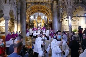 DOLAZIM KAO SVOJ MEĐU SVOJE: Mons. Kutleša i službeno postao nadbiskup koadjutor Splitsko-makarske nadbiskupije - Dolazim iz duvanjskog kraja koji je nekoć bio dio ove nadbiskupije Foto: Fenix S.M.Nadbiskupija)