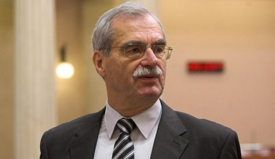 RAZGOVOR: Andrija Hebrang: Neki su me htjeli brzo pokopati, ali živjet ću u inat njima Arhivska fotografija Andrije Hebranga sa sjednice Hrvatskog sabor / Foto: Hina