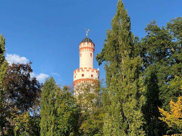HESSEN: Sve veći broj učenika i nastavnika u karanteni Bijeli toranj u Bad Homburgu / Foto: Fenix (S.P.)