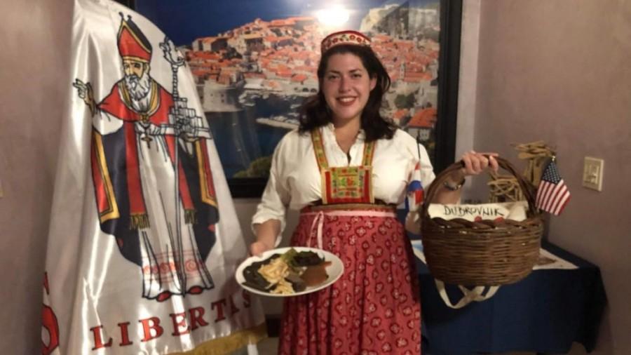 Dubrovkinja u narodnoj nosnji