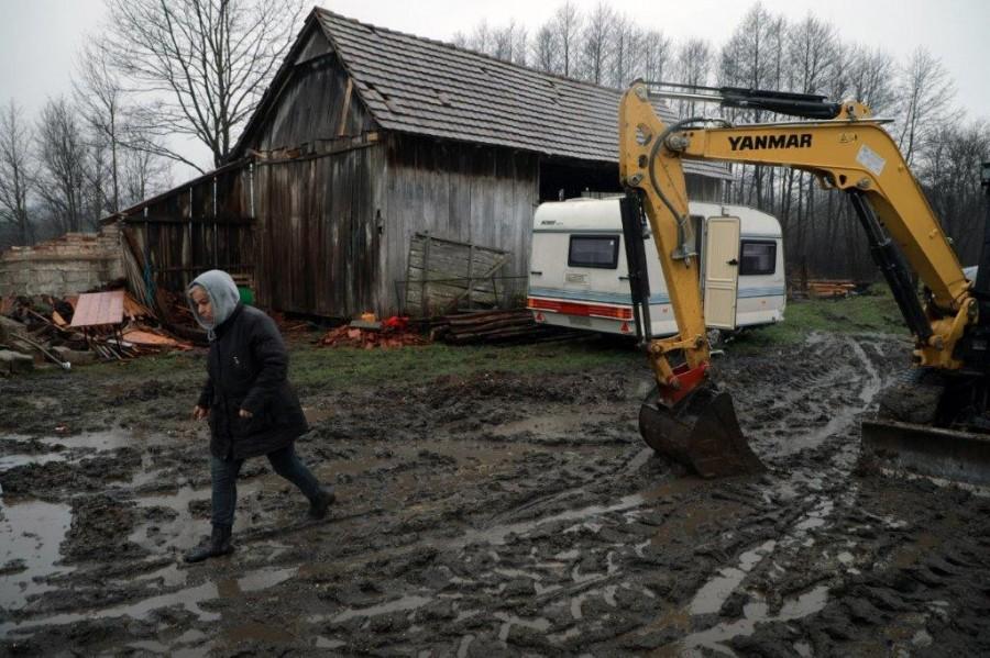 ANKETA: Pomoć nakon potresa na Banovini pravedna, neki projekti nacionalno obojeni Ilustracija / Foto: Hina