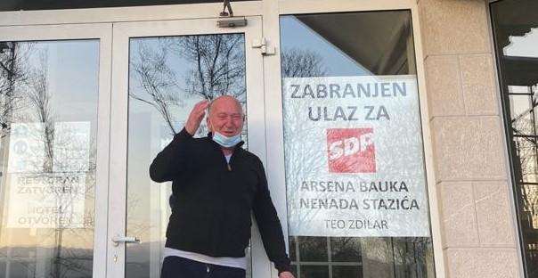 NAKON PORUKE UGOSTITELJA IZ IMOTSKOG REAGIRAO ARSEN BAUK: Očekujem obranu premijera Plenkovića Imotski ugostitelj Teo Zdilar / Foto: Fenix (A.Zovko)