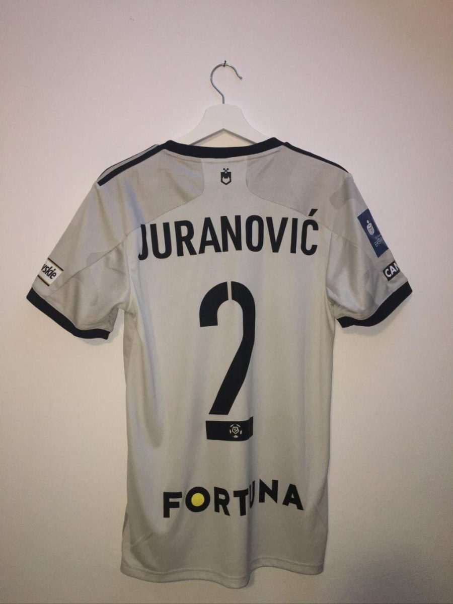 AKCIJA PRODAJE DRESOVA ZA BANOVINU IZ POLJSKE: Hrvatski trener FC Lesznowola i nogometaši koji igraju u Poljskoj pokrenuli akciju prodaje dresova za Banovinu