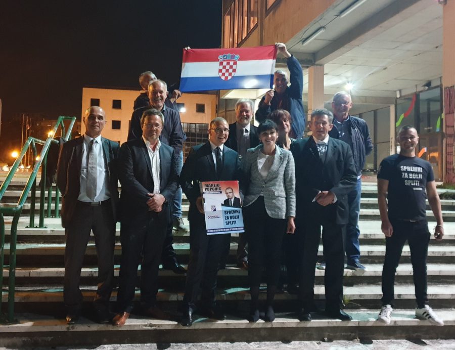RAST UJEDINJENE DESNICE: Hrvatska konzervativna stranka i HRAST pristupili Ujedinjenoj desnici u Splitu RAST UJEDINJENE DESNICE: Hrvatska konzervativna stranka i HRAST pristupili Ujedinjenoj desnici u Splitu