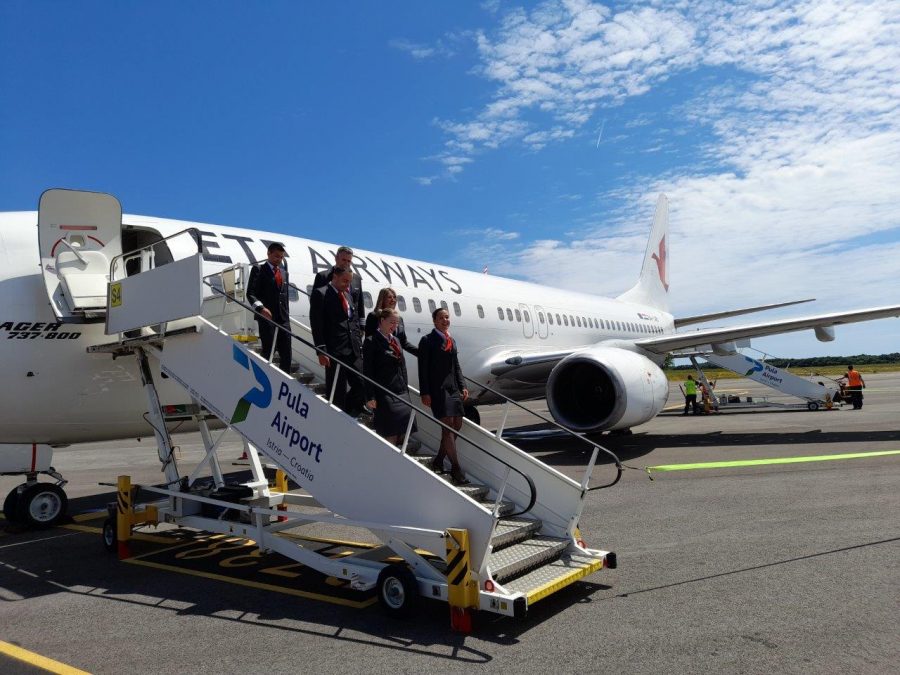 SRETNO ZA NOVU HRVATSKU ZRAKOPLOVNU TVRTKU: ETF Airways predstavio svoj prvi veliki putnički zrakoplov u Puli ETF Airways Boing 737