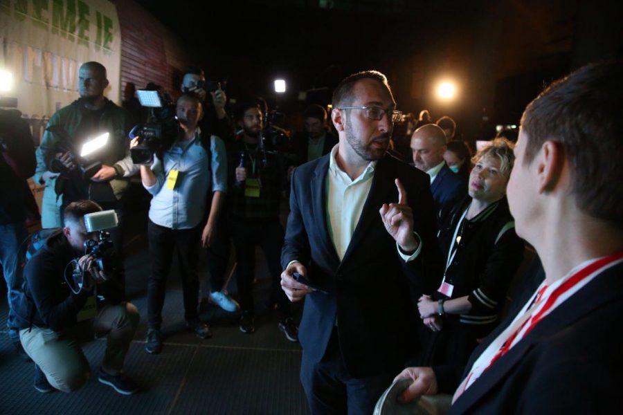 REZULTATI DOČEKANI UZ PJESMU I PLES: Tomašević u emotivnom govora najavio pobjedu u drugom krugu Tomislav Tomasevic _ Hina