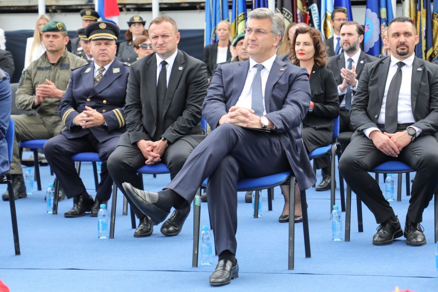 (FOTO) U Zagrebu održana središnja svečanost obilježavanja 30. godina osnutka HV-a andrej plenkovic