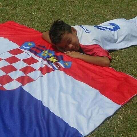 (FOTO) IMA JEDNU VELIKU ŽELJU: Lorran Moura igra nogomet u Brazilu u hrvatskom dresu, proslavio je 16. rođendan i želi upoznati Šimu Vrsaljka (FOTO) IMA JEDNU VELIKU ŽELJU: Lorran Moura igra nogomet u Brazilu u hrvatskom dresu, proslavio je 16. rođendan i želi upoznati Šimu Vrsaljka