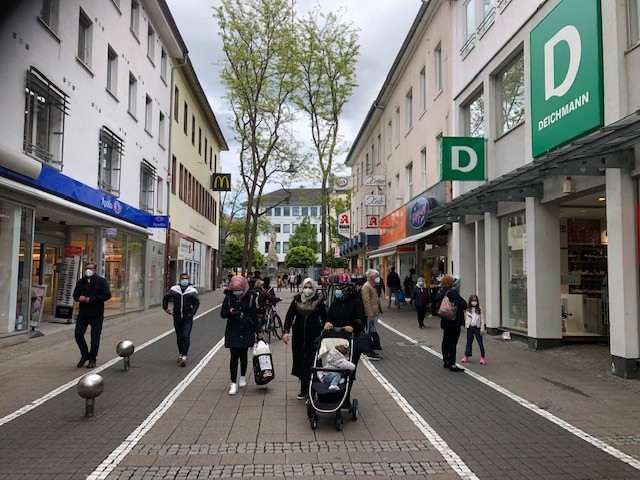 (FOTO i VIDEO) NESTVARNE SCENE IZ DARMSTADTA: Trgovine otvorene, ljudi opušteni - korone kao da ni nema Darmstadt (ILUSTRACIJA) / Foto:Fenix (S.P.)