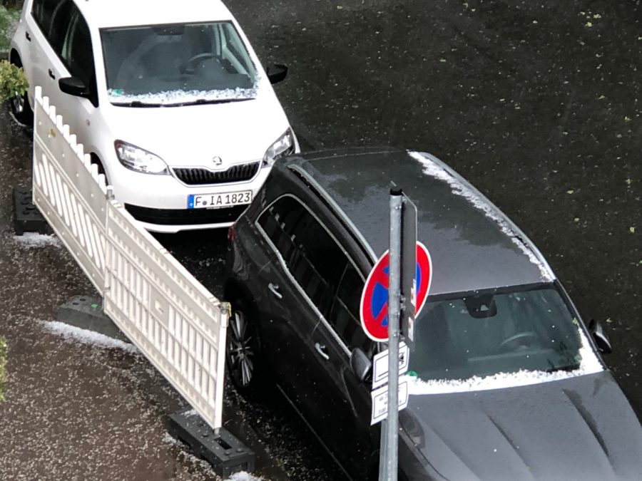 (VIDEO i FOTO) NEVRIJEME U FRANKFURTU: Jaka tuča pogodila dijelove grada, terase, ulice, automobili se zabijelili od leda tuca frankfurt jpg