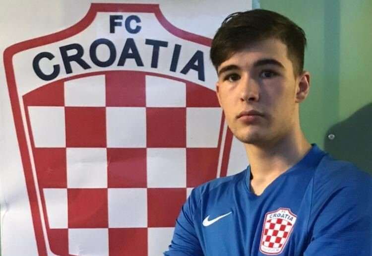 FRANKFURT: Ante Strljić poput Blaža Sliškovića, izravni zgoditak iz kornera za bod Croatije protiv Kalbacha FRANKFURT: Ante Strljić poput Blaža Sliškovića, izravni zgoditak iz kornera za bod Croatije protiv Kalbacha