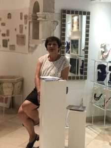 PJESNIČKA VEČER U DUBROVAČKOJ GALERIJI SEBASTIAN: Iseljenički dvojac Jadranka Klabučar Gros i Josip Čenić i Dubrovkinja Irja Jerković razgalili srca ljubitelja poezije