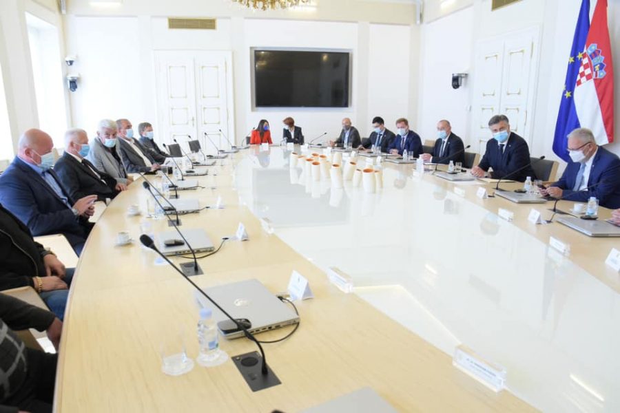 PLENKOVIĆ NAKON SASTANKA S HRVATSKIM GENERALIMA: Naložit ćemo Ministarstvu pravosuđa i uprave odbijanje zamolnice Tužiteljstva BiH za procesuiranje zapovjednika Bljeska PLENKOVIĆ NAKON SASTANKA S HRVATSKIM GENERALIMA: Naložit ćemo Ministarstvu pravosuđa i uprave odbijanje zamolnice Tužiteljstva BiH za procesuiranje zapovjednika Bljeska