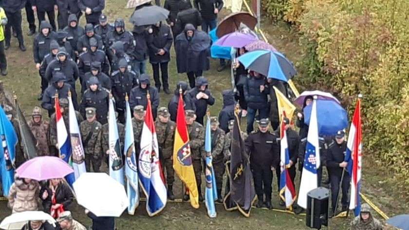 (FOTO) HRVATSKO HODOČAŠĆE NA BOBOVAC: Kardinal Puljić predvodio molitvu za BiH na obljetnicu smrti bosanske kraljice Katarine Kosače