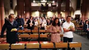 PROSLAVA SV. FRANJE U FRANKFURTU: Svetkovina popularnog sveca uz primanja članova u Mjesno bratstvo OFSu frankfurt crkva sv. franje