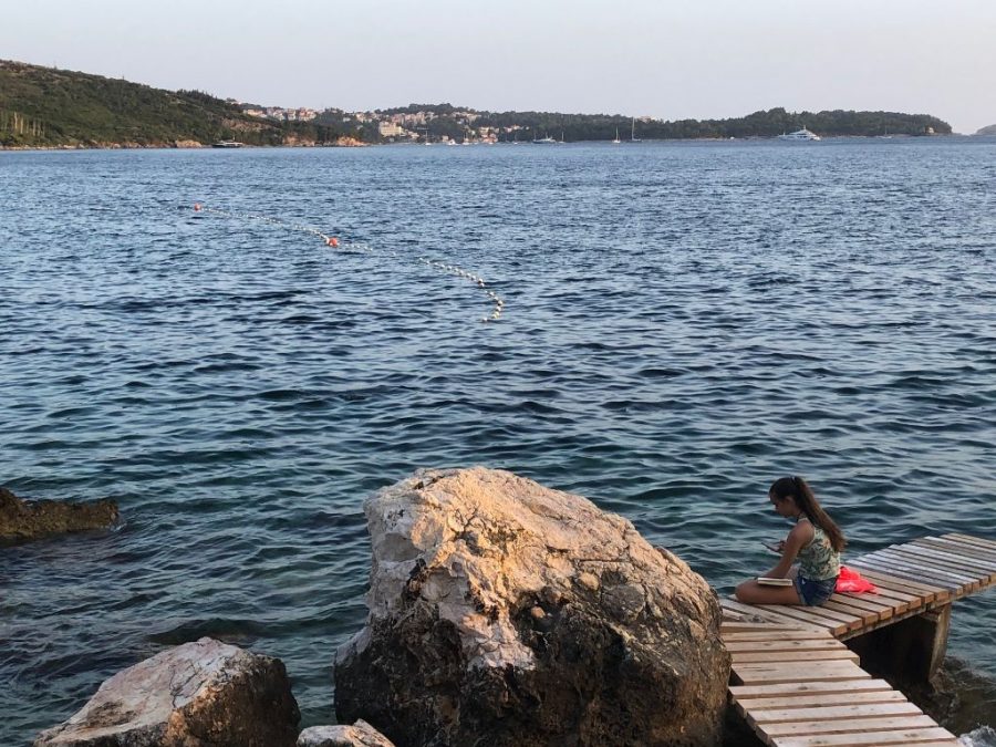 U Župi dubrovačkoj počinju dvodnavni Dani hrvatskog turizma - fokus na mlade i radnu snagu more plaza Plat djevojka odmor
