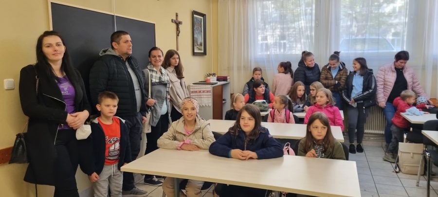 (FOTO) NAKON DUGO VREMENA: Hrvatska dopunska nastava u Salzburgu ponovno počela rad s učenicima (FOTO) NAKON DUGO VREMENA: Hrvatska dopunska nastava u Salzburgu ponovno počela rad s učenicima