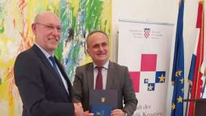 BERLIN: Veleposlanik Gordan Bakota uručio odlikovanje Wolfgangu Lohmannu i Dieteru Balcereku
