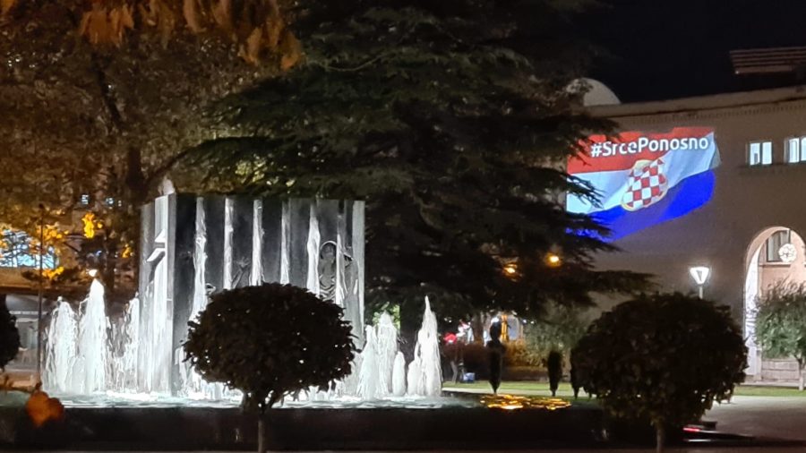HERCEG-BOSNI ZA ROĐENDAN: Vatromet i bakljada nad Mostarom, Kosača u bojama zastave hrvatskog naroda