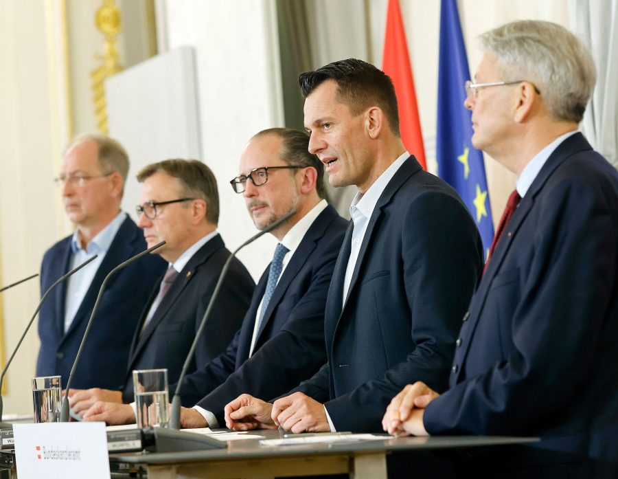 ODLUČENO JE: Građanima koji nisu cijepljeni protiv koronavirusa neće biti dopušten ulazak u ugostiteljske objekte i frizerske salone u Austriji