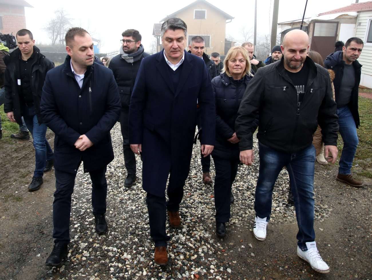 MILANOVIĆ U PETRINJI, SISKU, GLINI...: Stradalnici u potresu prenijeli svoje strahove MILANOVIĆ U PETRINJI, SISKU, GLINI...: Stradalnici u potresu prenijeli svoje strahove