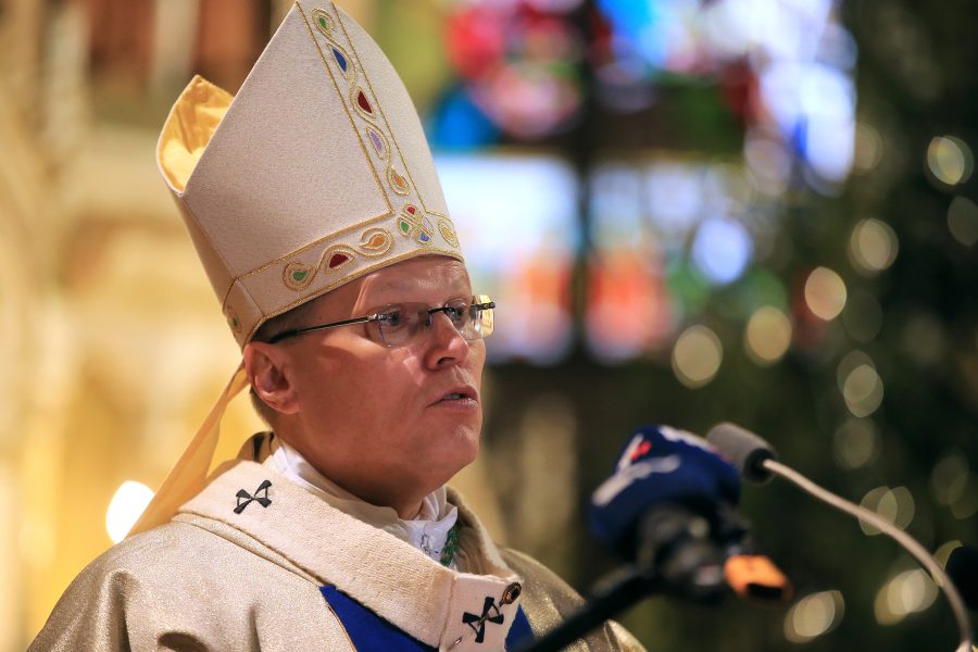 OSIJEK: Nadbiskup Hranić poručio da Božić slavimo kako bismo nakon slavlja izašli kao obnovljeni ljudi