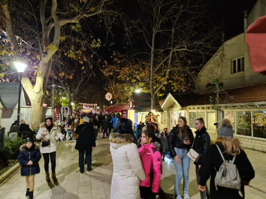 (FOTO) Adventska čarolija u Mostaru (FOTO) Adventska čarolija u Mostaru