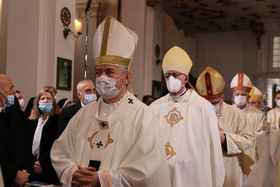 NAKON VIŠE OD GODINU DANA ČEKANJA: Zaređen novi dubrovački biskup mons. Roko Glasnović! NAKON VIŠE OD GODINU DANA ČEKANJA: Zaređen novi dubrovački biskup mons. Roko Glasnović!