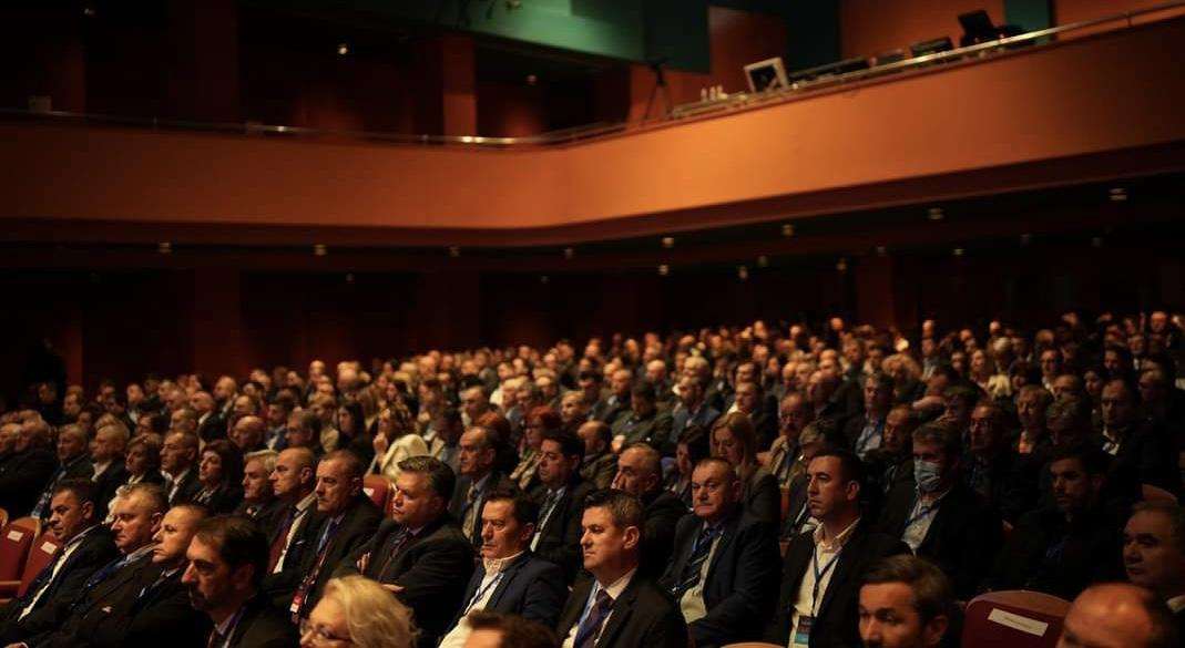 HNS TRAŽI RAVNOPRAVNOST: Nastavak razgovora Hrvata i Bošnjaka o izbornoj reformi HNS TRAŽI RAVNOPRAVNOST: Nastavak razgovora Hrvata i Bošnjaka o izbornoj reformi