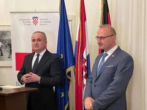 GRLIĆ RADMAN ZA FENIX-MAGAZIN: Hrvati izvan domovine su nedjeljiv dio hrvatskog naroda