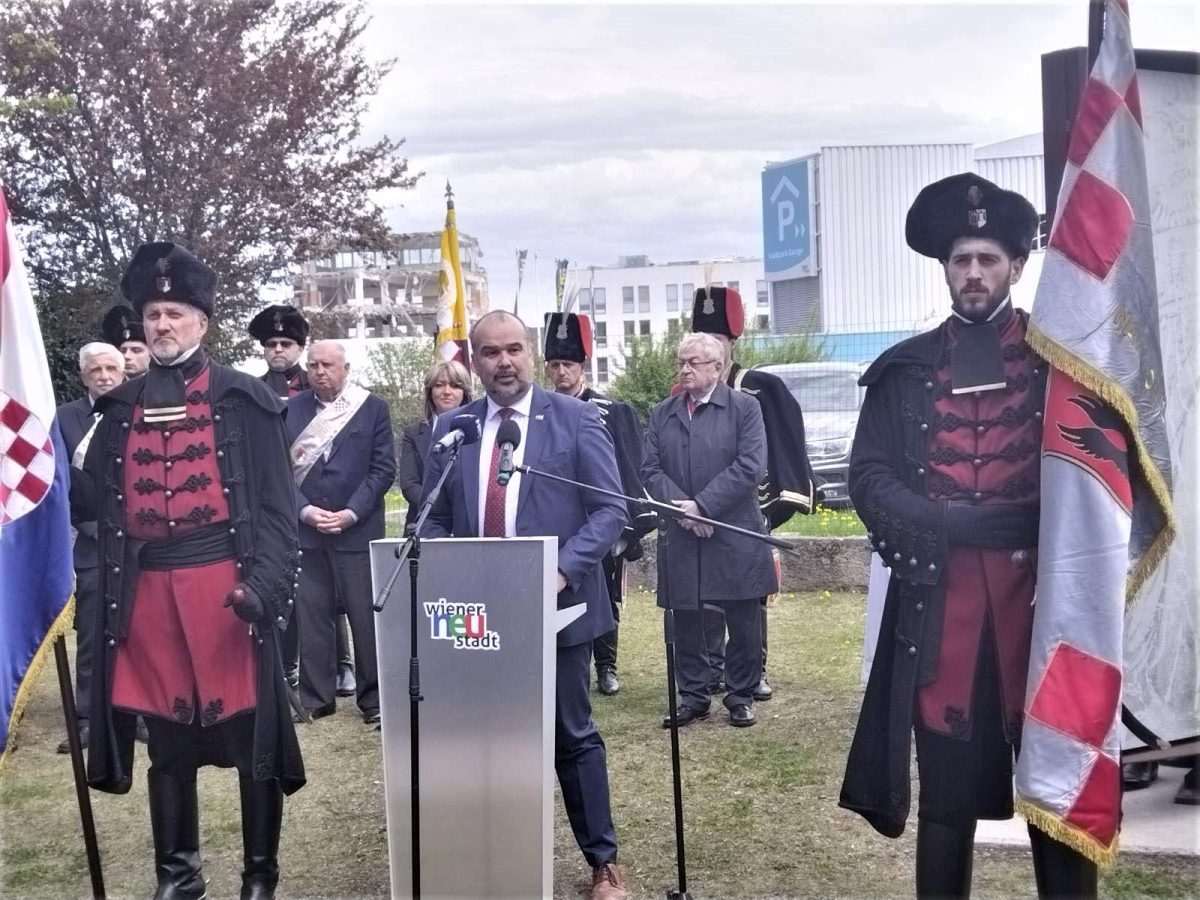 (FOTO) 351. OBLJETNICA POGUBLJENJA: U Bečkom Novom Mjestu svečano otkriven spomenik Zrinskom i Frankopanu (FOTO) 351. OBLJETNICA POGUBLJENJA: U Bečkom Novom Mjestu svečano otkriven spomenik Zrinskom i Frankopanu