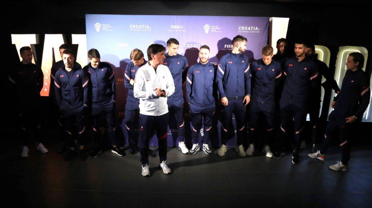 SVJETSKA PREMIJERA O "VATRENIMA": Prvo prikazivanje dokumentarnog filma "Hrvatska: Definiranje nacije" okupilo u Zagrebu sadašnje i bivše reprezentativce